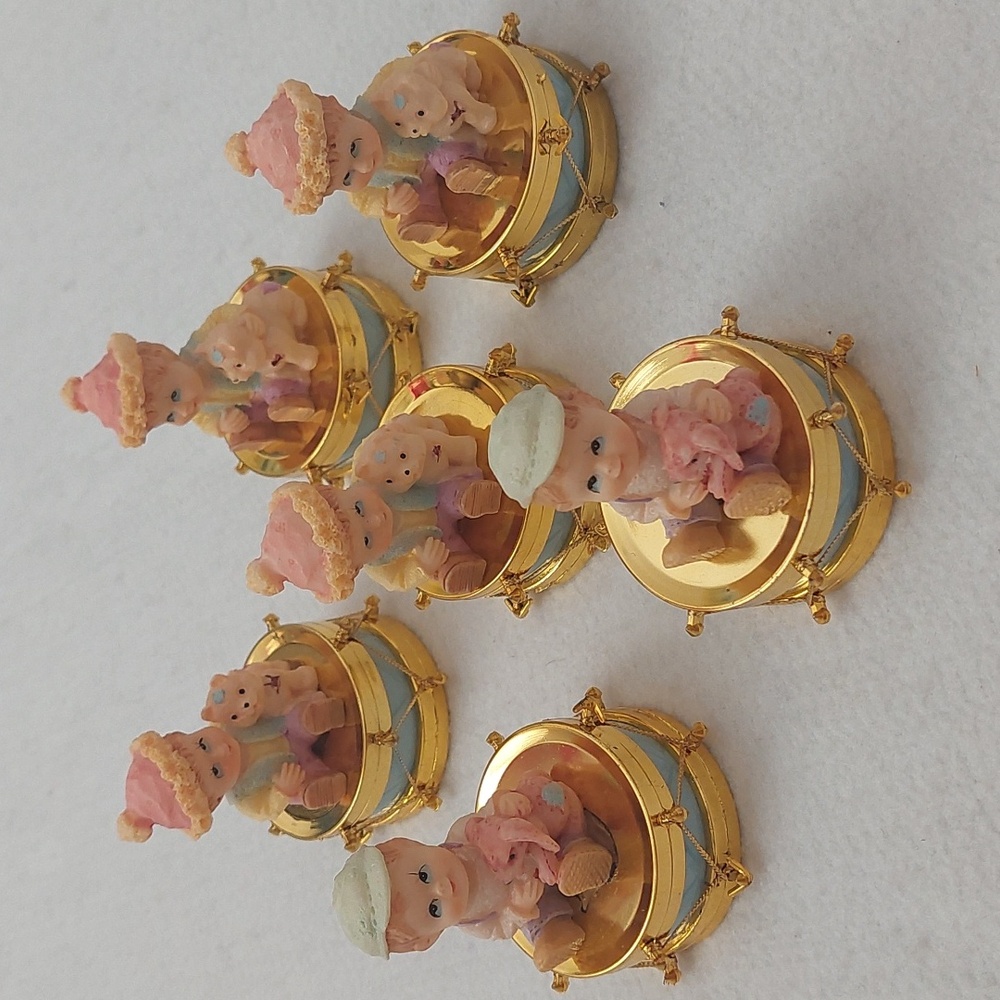 Set of 6 trinkets boy with pet NWOT